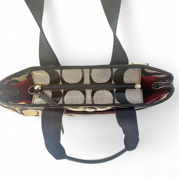 COACH Signature Daisy Signature Large Tote - 2017 Style F148782 w/ 2 Hangtags - Picture 3 of 11